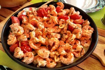 Crevettes sautées aux litchis et sa sauce aigre douce